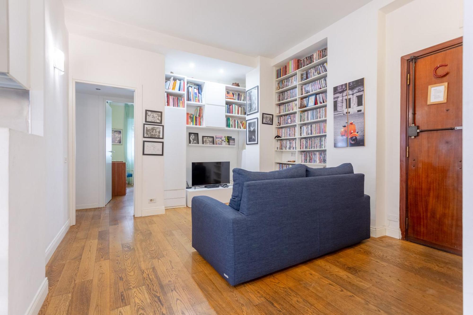 Comfortable In A Strategic Position Appartement *